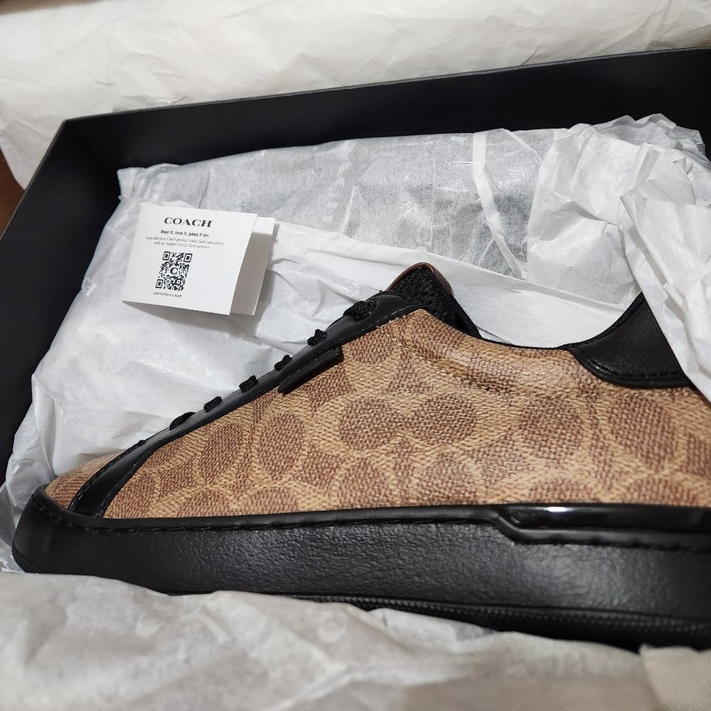 COACH.     Lowline Low Top Sneaker In Signature Canvas